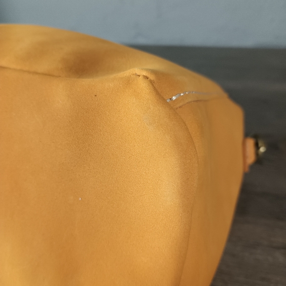 Portland Leather Butterfly Bucket Bag - Picture 11 of 16
